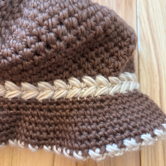 Brown Crochet Floral Bead Accent Embellishment Hat - Picture 8 of 10